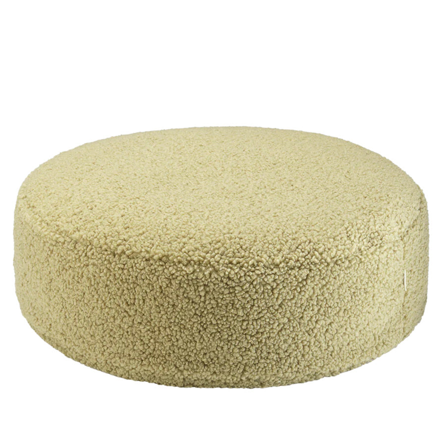 Der Sitzsack Ottoman von Wigiwama in der Farbe matcha.