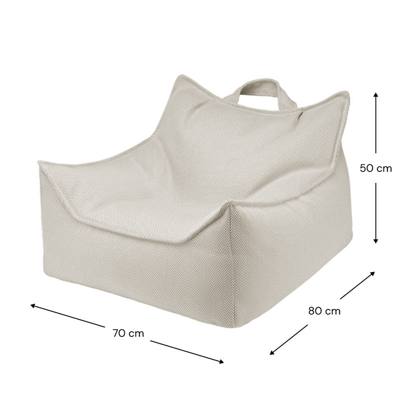 Der Sessel für Kinder ist 70 x 80 x 50 cm groß